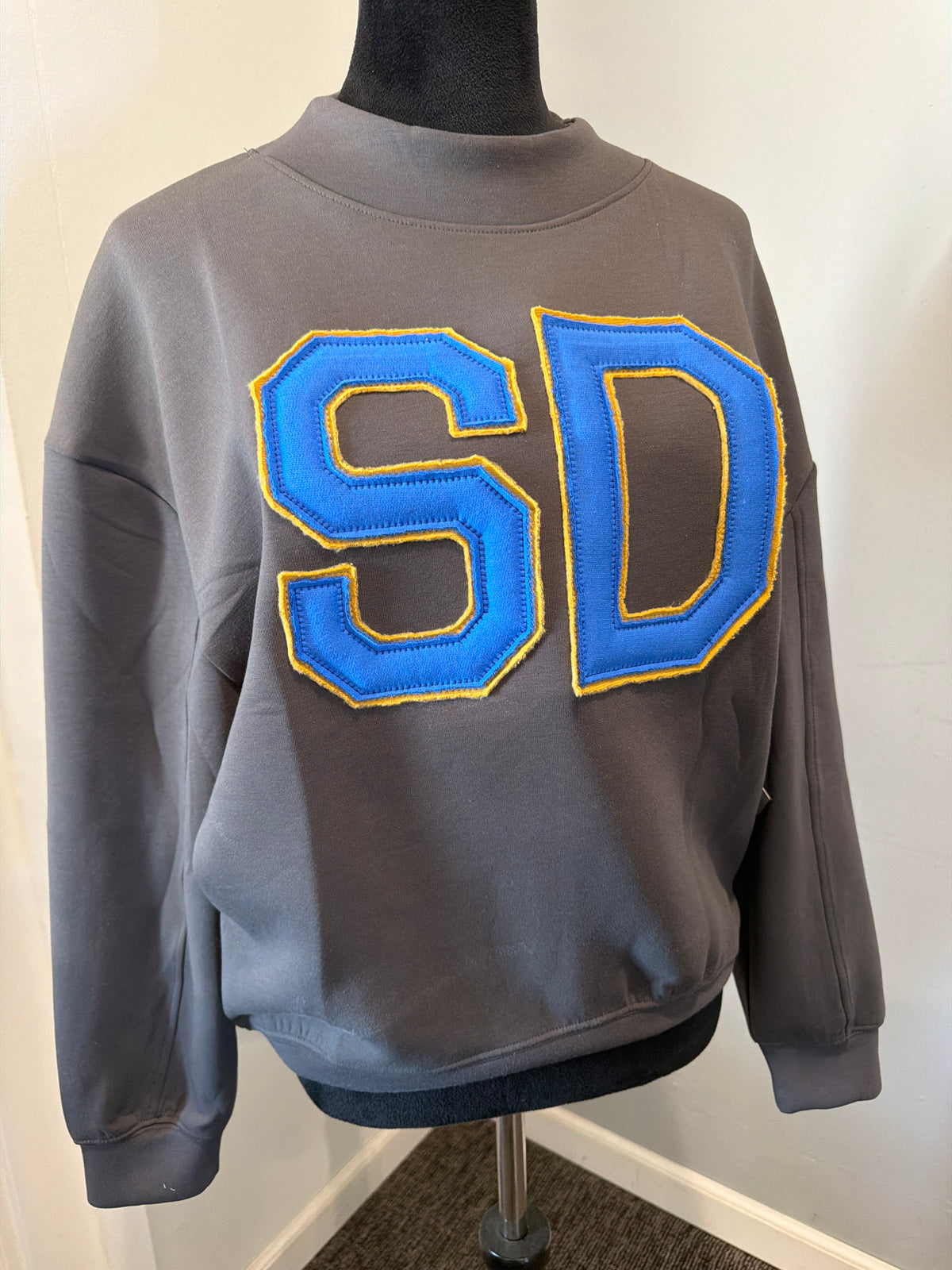 Mock Neck SD Crewneck (L)
