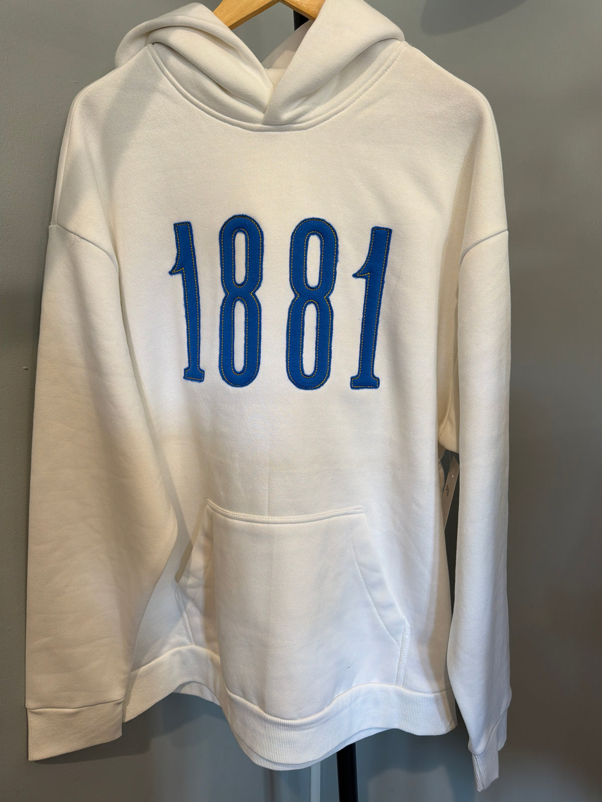 1881 White Hoodie (XL)