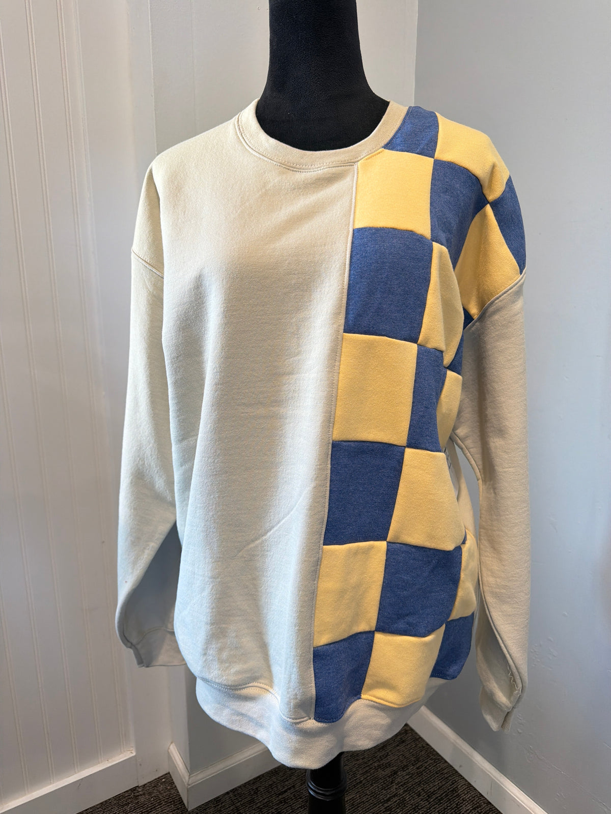 Checkered Crewneck #6 (L)