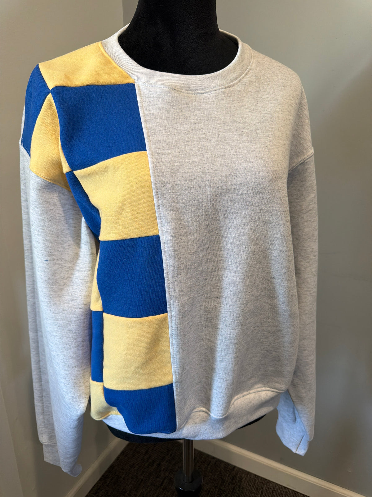 Checkered Crewneck #5 (L)