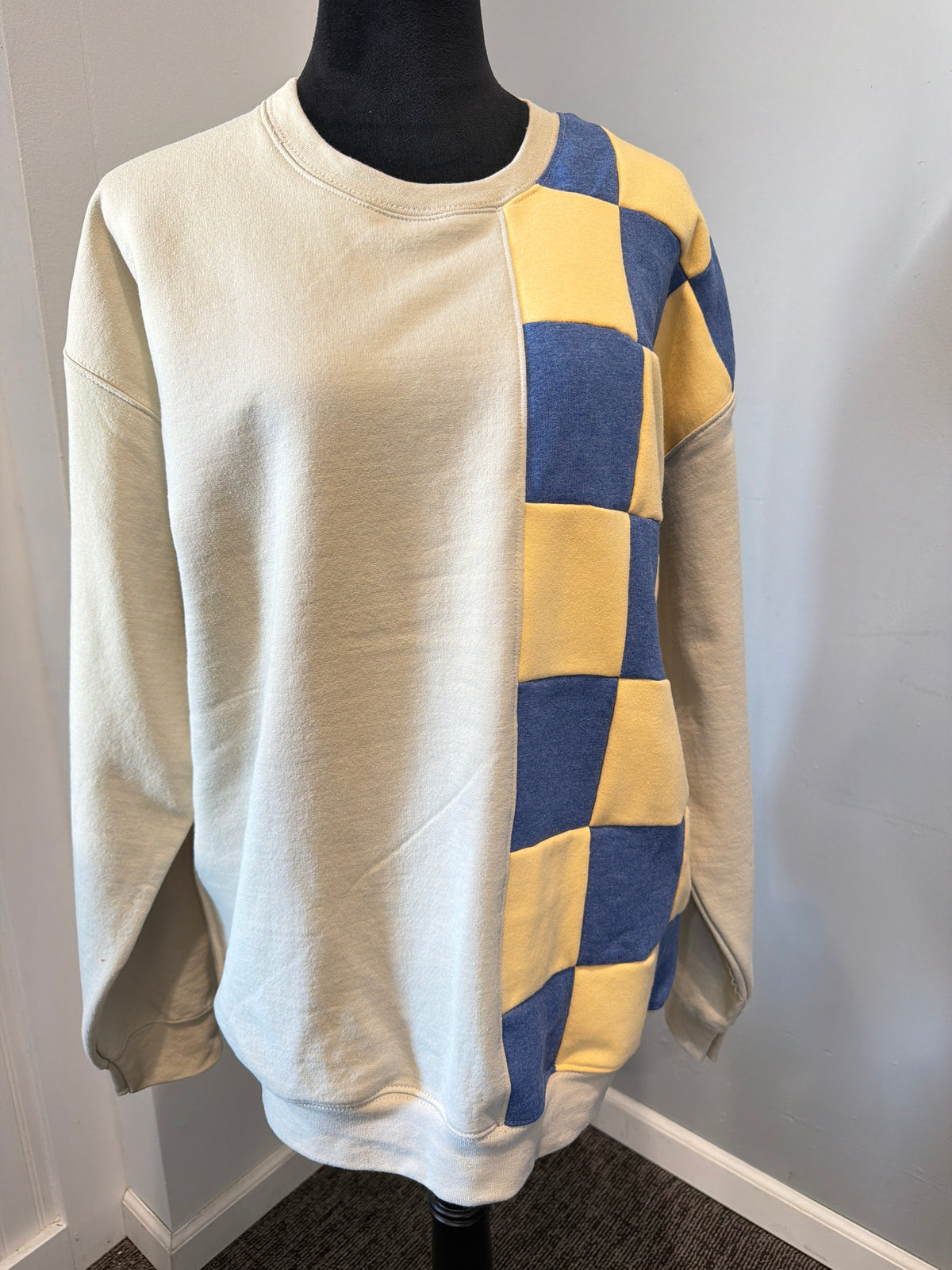 Checkered Crewneck #6 (L)