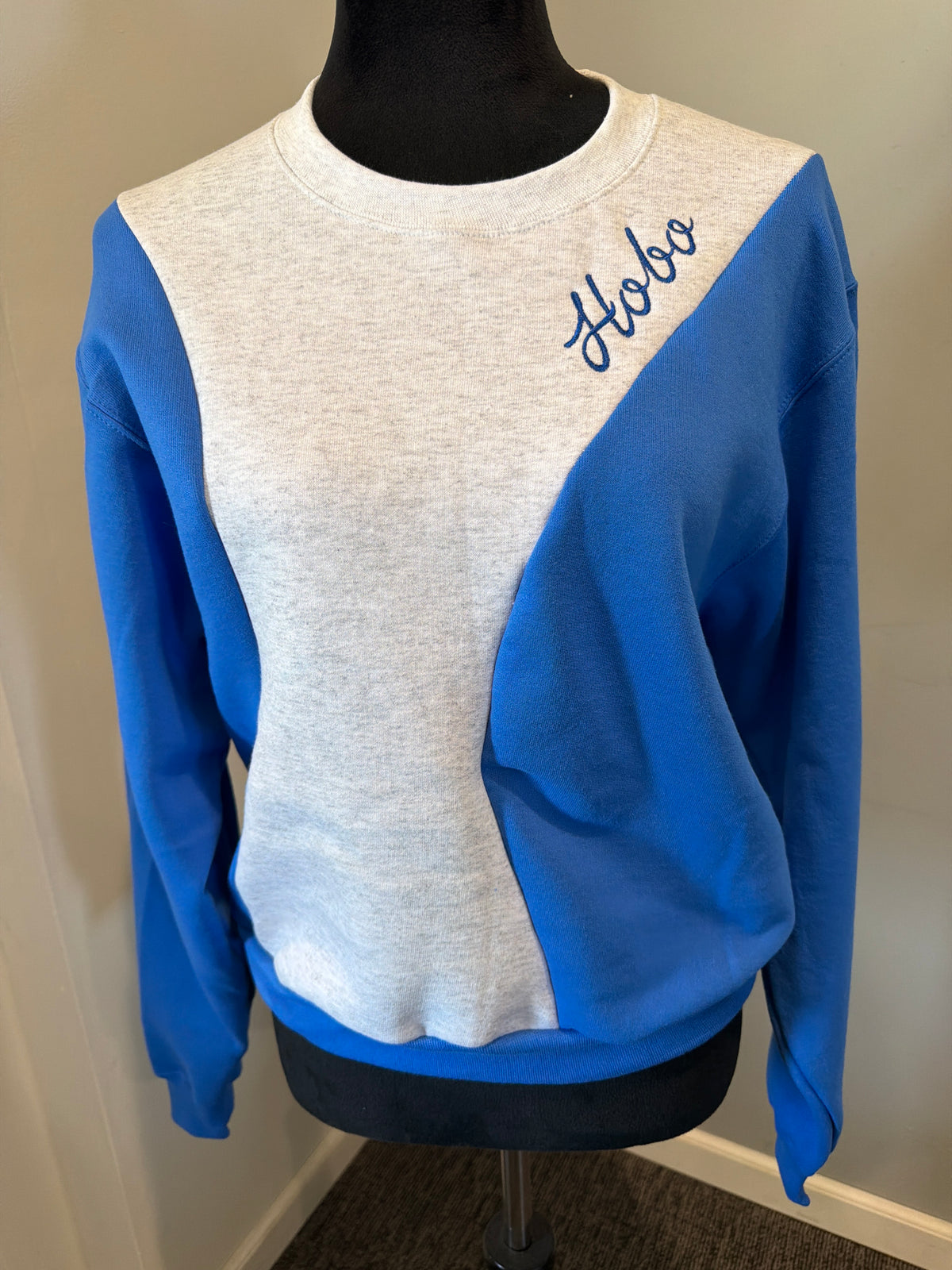 Royal Groovy Hobo Crewneck (M)